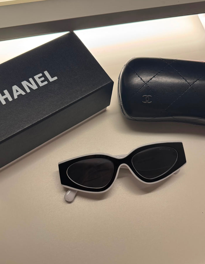 Two-tone cat-eye sunglasses with case and presentation box